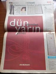 Hürriyet Osmanlı Gazetesi - Turkish Newspaper - 18 Ekim 1999 - 700 yıllık uzun yürüyüş yazan Murat Bardakçı - Üçüncü Roma imparatorluğu yazan İlber Ortaylı - bürokrasi kapısı Malazgirt yazan Erhan Afyoncu - Osmanlı'da sanayi sabunla başladı  yazan Gülden Sarıyıldız - Teşvikiyeyi teşvik etmişlerdi yazan Burak Çetintaş - Osmanlı Gazetesi Mimar Sinan'ın hamamına sponsor - ilk paparazzi minyatürcüler  yazan Günay Kut - Osmanlı'da feminist yayınlar yazan Zehra Toska - bir hanedanın dramı yazan Murat Bardakçı - mantıdan hamburgere yazan Turgut Kut - İstanbul'un ilk Işıkarası yazan Ekmeleddin İhsanoğlu - Padişah Best Seller'ları yazan Filiz Çağman - batılılaşma iflas getirdi yazan Ali Akyıldız - şiir gibi sözlükler yazan Günay Kut - 19. Yüzyıl gümüş leğen ibrik Sadberk Hanım müzesi koç - Sümerbank - Osmanlı'nın başkentleri - sarayın lojman mahallesi - cüzdandaki banknotun tarihi - Vakko dekor - şair Nigar - mektepli kadının dergisi mektepli Fotoğrafı - sarayda toplu sünnetler - Sakıp Sabancı
