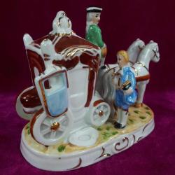 VINTAGE AVRUPA KUPA AT ARABASI EL BOYAMA PORSELEN BİBLO , HÂLİYLE