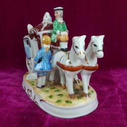 VINTAGE AVRUPA KUPA AT ARABASI EL BOYAMA PORSELEN BİBLO , HÂLİYLE