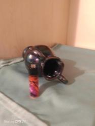 Seramik, sırlı, el boyamalı orijinal bir vazo.