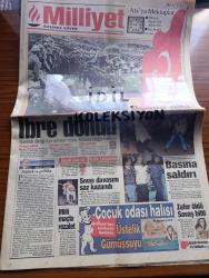 Milliyet Gazetesi - Turkish Newspaper - 10 Kasım 1995 - Atatürk ve politika yazan Altan Öymen Başmakale - Kasım 1938 bugün gibi fotoğraf - Atatürk'ü ölüm yıldönümünde anıyoruz - Ata'ya mektuplar - Zübeyde hanım'dan oğluna rica - şair Atatürk - akşam gazetesi sahibi Mehmet Ali Ilıcak'ın korumaları gazetecilere saldırdı Fotoğrafı - Arif Sağ madımak katliamında yanan sazı için İçişleri Bakanlığına açtığı davayı kazandı fotoğraf - beyefendinin terzisi olarak bilinen Mehmet Tek Süleyman Demirel'i giydirirken Fotoğrafı - kumkapı cinayeti - Tansu Çiller Bayram Meral'i istemiyor - sinema yazan Alin Taşcıyan - Abdülcanbaz çizen Turhan Selçuk - Aziz Nesin Toros canavarı Levent Kırca Oya Başar tiyatrosu - babam ve arkadaşım Rıfat Ilgaz yazan Aydın Ilgaz Yazı Dizisi - sinema sanatçısı Yılmaz Zafer vefat etti Savaş yarım kaldı fotoğraf - Galatasaray'da KKTC öfkesi - Beşiktaş'ta defansa özel program - Trabzonspor'da kongre sesleri - Ankara Fenerbahçeliler Derneğinin gecesine Ali Şen katıldı Fotoğraf