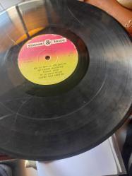 Emel SayınGözyaşımda saklısın LP kapsız bir şarkıda takılma var bunun dışında normal dinleniyor