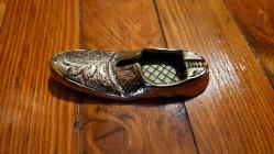 PİRİNÇ KÜL TABLASI  ( AYAKKABI )   İran