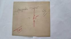 BİRLEŞİK KRALLIK ESKİ BAŞBAKANI MARGARET THATCHER'IN HABER AJANSI BASIM FOTOĞRAFI - NEWS AGENCY PHOTO OF FORMER UNITED KINGDOM PRIME MINISTER MARGARET THATCHER - 17 x 16 cm EBADINDA - İNGİLTERE SİYASİ TARİHİ - MARGARET THATCHER IS INSIDE A MILITARY TANK