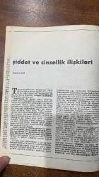 ÇAĞDAŞ ELEŞTİRİ, EDEBİYAT, SANAT, SORUNLAR VE KURAMLAR DERGİSİ -NİSAN 1983  TENNESSEE WILLIAMS - TAHŞİN YÜCEL - BİLGE KARASU - FATİH ÖZGÜVEN - NİLÜFER KURUYAZICI - TOMRİS UYAR - NEBİLE DİREKÇİGİL - SABRİ ALTINEL - SEZER TANSUĞ - FATMA AKERSON - TARIK DURSUN K. - NAMIK KEMAL - EMİN ÖZDEMİR - ROMAN INGARDEN - ULUĞ NUTKU - ERCAN ARIKLI - TANJU GÖKÇÖL - ADNAN BENK - AYDIN YALKUT - CEYDA YAZICIOĞLU - ÖMER BARANİOĞLU - CİHAT SÖYLEMEZ  EZİLMİŞ PETUNYALAR OLAYI - OYUN YAZARI OLARAK TENNESSEE WILLIAMS - ŞİDDET VE CİNSELLİK İLİŞKİLERİ - KARANLIK BİR YALI ÜZERİNE METİN - MADAME BOVARY ÇEVRESİNDE - SENGHOR’UN NEW YORK’U - DİLİN GÜCÜ YOKSA GÖZÜNDE Mİ YOK? (YA DA TERSİ) - “ÖLÜ ALBAYIN KIZLARI” ÜSTÜNE NOTLAR - ALDIM PRÉVERT’İ ÖNÜME… - BELGELER - ANIŞMALAR - TANITMALAR - KAYNAKÇA - SATRANÇ - 66 SAYFA
