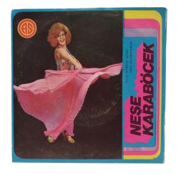 Neşe Karaböcek - Ayrılık Günü / Aşık Olamıyorum