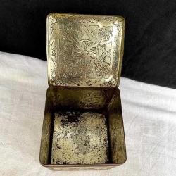 1970, Bristol Ware Koleksiyonluk Teneke Çay Kutusu