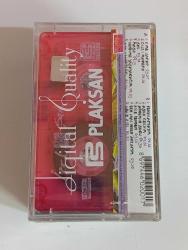 İzel şak   albümü acılmamış ambalajında sıfır  koleksiyon klasik  kaset  YILMAZ VİDEO