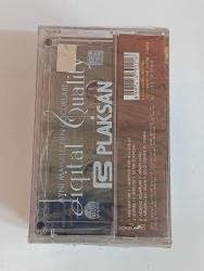 Aynı mahallenin çoçukları  albümü acılmamış ambalajında sıfır  koleksiyon klasik  kaset  YILMAZ VİDEO