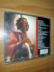 gold jimi gold 2000 cd (disk temiz ve parlak, ama 10 - 15 adet kadar kılcal kağıt çiziği gibi çizik var, pek performansı etkiler gibi grünmüyor) (ön kapak 4 sayfa, ama iç sayfalarda yazı yok, muhtemelen bulgar baskısı)