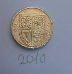 2010 İNGİLTERE   1  POUND Kraliçe Elizabeth  Birleşik Kraliyet Arması Görselli Haliyle Royal Shield