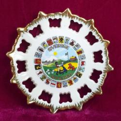 VINTAGE ALLAN FLINK SOUVENIRER SWEDEN , EYALET ARMALARI RESİMLİ KENARLARI AJURLU DEKORATİF İSVEÇ HATIRASI PORSELEN TABAK