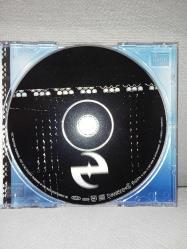 Cd Evanescence fallen albümü. Orijinal. Dinlemeyi etkilemeyen yoğun çizikler var. Baştan sona sorunsuz çalışıyor.