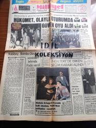 Milliyet Gazetesi - Turkish Newspaper - 8 Şubat 1974 - ilginç ve Zor bir dönem yazan Abdi İpekçi Başmakale - hükümet olaylı oturumda güvenoyu aldı - Demokrat Parti Genel Başkanı Ferruh Bozbeyli meclis başkanının tutumuna itiraz ediyor fotoğraf - Cerrahpaşa personeli protesto için işbaşı yapmadı - Orhan Kabibay bomba olayları sanıkları lehinde ifade verdi - olaylar Necmettin Erbakan'ın kabus demesinden sonra çıktı - Muhsin Ertuğrul yuvada kal deyince Vasfi Rıza Zobu istifadan vazgeçti Fotoğrafı - tanınmış 9 Yıldız film çevirmek için Türkiye'ye geliyorlar Fotoğrafı - program ve sağ Yazan İsmail Cem - öğrenci hareketlerinin özellikleri ve nedenleri yazan Ahmet Taner Kışlalı Yazı Dizisi - cinayetler kapısı yazan Agatha Christie Yazı Dizisi - İngiltere'yi erken seçime götüren olay kömür grevi - Behiye Aksoy Ayhan Işık Müjdat Gezen Selma Güneri Nükhet Duru bebek maksim'de tam sayfa ilan - Galatasaray'da Metin Kurt affedildi Fotoğrafı - Necdet Çobanlı profesyonel futbolcular işçi sayılmalıdır