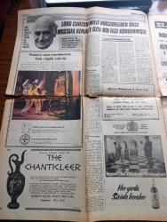 Milliyet Kraliçe Elizabeth'in Türkiye Gezisi Özel Gazetesi - 1971 - Kraliçe Elizabeth II fotoğrafı - kraliçe Elizabeth'in amcası Kral 8. Edward 1936'da Atatürk'le beraberdi Fotoğrafı - İngiliz Dışişleri Bakanı Sir A. D. Home'un mesajı - Türk Dışişleri Bakanı Olcay'ın mesajı - Sultan Abdülaziz'in Londra'ya ziyareti o devrin İngiliz gazetelerinde böyle resimlenmişti - Lord Kinross bir gerçeği açıklıyor - Türk İngiliz dostluğu yazan Toynbee - İngiltere kendisini yeniliyor yazan Sami Kohen - İngiliz ekonomisi yazan Ali Gevgili - Lord Curzon milli mücadele'den önce Mustafa Kemal'e özel bir elçi göndermişti - eskiden Başbakan kraliçenin önünde diz çökerdi şimdi yanında sigara bile içebiliyor - İngiltere'deki 600 şirketi kapsayan şirketler Grubu The George Cohen - İngiltere'de seks hayatı öyle serbestleşti ki okullarda genç kızlara doğum haplarınızı almayı unutmayın deniliyor - Romano Santi restaurant - yeni boğaz köprüsü Cleveland Bridge ve Engineering Limited Hochtief firmaları ortaklığı