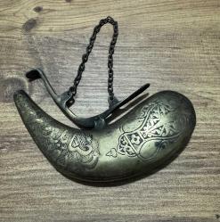 Antika Osmanlı dönemi Motifli Pirinç Barutluk