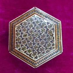 VINTAGE İRAN HATEMİ ALTI KÖŞELİ EL YAPIMI AHŞAP KUTU