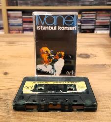 ZÜLFÜ LİVANELİ İSTANBUL KONSERİ KASET