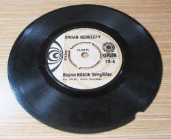 ORHAN GENCEBAY-Boynu Bükük Sevgililer/Uğrunda Bir Ölmek Kaldı....45 LİK