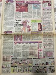 KELEBEK GAZETESİ DOĞUM GÜNÜ HEDİYESİ (TURKISH NEWSPAPPER) - 26 EKİM 1993 - TAM TAKIM 4 SAYFADIR -Vehbi Koç-Mete Akyol-Modesty Blaise-Monica Vitti-Barış Manço-Ercan Akışık-İbrahim Tatlıses-Nilüfer-Ferhan Onat-Reha Muhtar-Kerim Aydın-Selçuk Yöntem-Aziz Nesin-Temel Karamollaoğlu-Borsa’da Atıl Esen’i yine aldatıyor-İkinci ihanet-Tüp faciası-Genç Udi coşturacak-Hangisi konuk-Modesty Blaise-Cizgi filmden sinemaya-Hababam Sınıfı Dokuz Doğuruyor-Eskici ve Oğulları-Tanrı Misafiri-Annelige niyetlenince-Zamana karşı yarışırken-Müziğin huzuru şiirin büyüsü-Opera üzerine-Gündemde Sanat Var