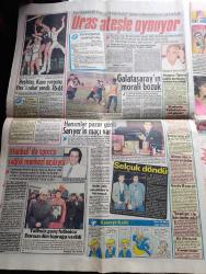 Günaydın Gazetesi - Turkish Newspaper - 12 Aralık 1986 - Ankara İncirli lisesi öğrencisi Aysel Genç Kenan Evren'e Turgut Özal'ı şikayet etti fotoğraf - Bulgaristan'da Türklere zulüm yapılmıyor diyen Bulgarlar rezil oldu - Türkiye'nin Melbourne başkonsolosluğuna sığınan dünya şampiyonu Naim Süleymanov Bulgar zulmünü anlattı Fotoğrafı - SHP'de isyan - 52 milyonluk 72 jaguar satıldı - Paris geceleri röportaj Mustafa Ömer Yalçın - suyun içinde inanılmaz gösteri Fotoğrafı - İbrahim Tatlıses ağladı fotoğraf - Avrupa ülkelerinde radyasyon Türkiye'den daha fazla - İzmir'de 613 kedi ve köpekten 263'ü kuduz çıktı - Fatih'in fedaisi Kara Murat Eser Rahmi Muratoğlu - Güzin Abla dertleriniz için buradayım - Motor Show 86 - Yeni Futbol federasyonu Başkanı Ali Uras ateşle oynuyor Fotoğrafı - Beşiktaş basketbol takımı kupa yorgunu Efes Pilsen'i rahat yendi - futbol hayatını Almanya'da sürdüren Selçuk Yula döndü Fotoğraf - İsveçli manken Suzanna Linsstahl bizde bakirelik ayıp sayılıyor dedi fotoğraf