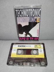 Kaset technotronic pump up the jam Albümü. Orijinal 1990 Kağıt Baskı sorunsuz çalışıyor. Temiz koleksiyonluk