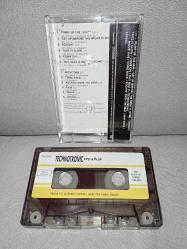 Kaset technotronic pump up the jam Albümü. Orijinal 1990 Kağıt Baskı sorunsuz çalışıyor. Temiz koleksiyonluk