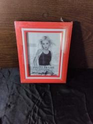 NEROX Resim Çerçevesi (KIRMIZI) 13x18 cm.