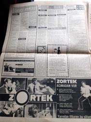Günaydın Gazetesi - Turkish Newspaper - 26 Kasım 1968 - ölüm yarışçıları bu gece Türkiye'de - yarışçılar arasında bir güzel Jean Denton Fotoğrafı - büyük yarışa katılan 100 otomobil hiç durmadan 16 bin km. gidecek - ölüm yarışçılarının geçeceği yollar haritası - Az gittik uz gittik yazan Aziz Nesin - İstanbul sinema programı - THY grevi cuma sabahı başlıyor - Merkez Bankası Frank'ı tekrar kabule başladı - Ayhan Işık her sabah yarım kilo peynir yiyor Fotoğrafı - Can Bartu'nun çalımı bol fakat kahvaltısı az Fotoğrafı - Suzan Sözen'in bütün kahvaltısı bir demet maydanoz ve ince puro Fotoğrafı - dünyanın en şeker hafiyesi Bergit Dessau - Spor Toto tahmini - son bir yılda 3070 kilo Afyon 721 kilo esrar 115 kilo morfin ele geçti - Türk futbolunu balkanlarda PTT temsil edecek - şampiyon at Lochinvar madalyasını oteldeki törende aldı fotoğraf - başarılı bir çalıştırıcı Bülent Giz Fotoğrafı - genç milli takımımız Romanya'ya uçtu - amatör milli takım çalıştırıcısı Nazım Koka ne dedi