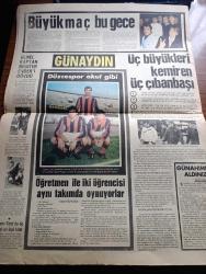 Günaydın Gazetesi - Turkish Newspaper - 27 Kasım 1968 - Ankara'dan sonra Dün de İstanbul'da Dr. Siyami Ersek ekibi tarafından ikinci kalp ameliyatı yapıldı fotoğraf - ameliyata hazırlık saatleri - Siyami Ersek kimdir - Adalet Partisi kongresinde zihniyet reformu bekleniyor - İstanbul'da sinema programı - bugün paranızın malınızın değeri - ölüm yarışına katılan otomobiller dün gece İstanbul'a vardılar - Amerikalı milyonerler sulukule'de yorgunluk giderdiler Fotoğrafı - direniş komitesinden 12 öğrenci 58 lira ile Ankara'ya yürüyor - kayışı değiştirilecek tarihi tünelin faaliyeti durduruldu - Necdet Tosun'un parolası önce yemek sonra yemek gene yemek - Türk sinemasının sevilen aktörü Necdet Tosun kahvaltıda büyük oğlu Erdal ve Küçük oğlu Erdal ile Fotoğrafı - Jim Maykıl ölümlerden ölüm beğen Foto Roman - Batı Almanya başbakanı Kiesinger'e tokat atan kadın O Hitler devrini geri getirmek istiyor dedi fotoğraf - Eskişehirspor genel kaptanı Aydın Begiter Ender Konca'yı dövdü - Cruyff Fotoğraf