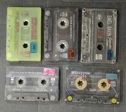 KARTONETSİZ TÜRK SANAT MÜZİĞİ KASET LOTU * LOT 276 * MÜZEYYEN SENAR (X2) * EMEL SAYIN * SÜPER ŞARKILAR * HÜNER COŞKUNER * KASET