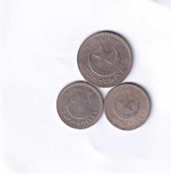 1940 yılı 10 kuruş, 1938 yılı 5 kuruş ve 1943 yılı 5 kuruş toplam 3 adet para