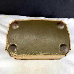 1950, İngiliz Teneke Bisküvi Kutusu