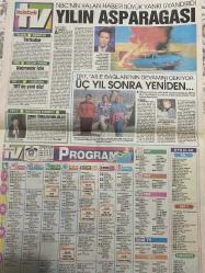 KELEBEK GAZETESİ DOĞUM GÜNÜ HEDİYESİ (TURKISH NEWSPAPPER) - 30 MART 1993 - TAM TAKIM 4 SAYFADIR -Kanat Gür-Aydan Şener-Gökben-Nazan Şoray-Korhan Abay-Yusuf Sezgin-Safter Yılmaz-Mustafa Cemiloğlu-Merzi Meral Zeren-Suzan Avcı-Mahmut Hekimoğlu-Yılmaz Güney-Oğuz Atay-Hamza Dalar-Osman Çalar-Emrah Tan-M.Ata Nirun-Hürriyet Kelebek TV-Haberler değişiyor-TRT ortak yayınları kaldırmaya karar verdi-Yıllar sonra Kanat Gür-Anılarla Müzik-HBB de müthiş bir maç Milan Roma-Hem genç hem yaşlı-İki Kız Kardeş te Aydan Şener yine büyük beğeni kazanıyor-Gökben den üç şarkı-Haydi eğlenceye-Nazan şimdi de yapımcı-Ekstra bir insanım-Gece Kuşu Zehra-İntikam-Amca ile yeğenin aşkı-Hamza Dalar Osman Çalar-Kız mı Erkek mi-Gerçek arkadaşlığın sıcaklığına bir telefonla ulaşın-Çocukların tüylü arkadaşları-Spiralle korunmak-Cinsel sorunlarınız İlgi ve Sevgiye Hasretiz-Yılın asparagası-NBC nin yalan haberi büyük yankı uyandırdı-Üç yıl sonra yeniden-TRT Aile Bağları nın devamını çekiyor-Program-30 Mart 1993 Salı