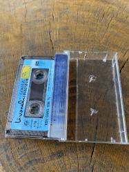 ZÜLFÜ LİVANELİ - GÖKYÜZÜ HERKESİNDİR - KASET