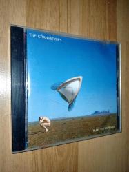 the cranberries bury the hatchet cd (ön kapak 4 sayfa ama iç sayfalar yazısız, bulgar baskı olabilir) (disk temiz parlak, ama 3-4 adet kadar çizik olmuşmuş)