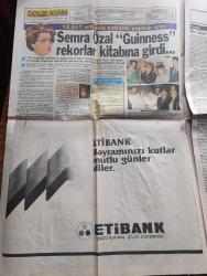 Gölge Adam Gazetesi - Turkish Newspaper - 24 Temmuz 2 Ağustos 1988  - Atatürk'ü mason doktoru mu zehirledi - Atatürk niçin hastalığının son zamanlarında beni Türk hekimlere emanet ediniz demişti - kıssadan hisse yazar Ertuğrul Akbay - Turgut Sunalp Turgut Özal'ı beğenmem ama gene ondan iyisi yok dedi - Üstad bir mason anlatıyor Masonluğun içyüzü Yazı Dizisi - Semra Özal Guinness rekorlar kitabı'na girdi - Cumhuriyet altını 50 yılda 14 bin kat değer kazandı - işçilerin ve sendikaların ortak görüşü sendikacı milletvekilleri bizi temsil edemiyor - Hindistan füze yapımı peşinde - 24. Temmuz'un 25. Yıldönümünde Türk sendikacılığının panoraması - mürefte şarapları ihraç ediliyor - Adnan Kaşıkçı Türk öğrencilerine 5 yıl boyunca burs veriyor - çok uluslu futbolumuz - Beşiktaş zirveye uçacak - Beşiktaş 88 89 futbol takımı kadrosu Fotoğrafı - Beşiktaş gerçeği yazan Haldun Domaç - beşiktaşlının golcüsü Ferdinand ve Şifo Mehmet Fotoğrafı - Galatasaray'ın Yugoslav yıldızı Prekazi Fotoğrafı