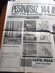Gölge Adam Gazetesi - Turkish Newspaper - 5 12 Temmuz 1988 - Adnan Kaşıkçı'nın yanından geliyoruz - Adnan Kaşıkçı'nın gözüyle Türkiye - Büyükada Anadolu kulübüne daire fiyatına üyelik - Adnan Menderes'in boynuna geçirilen yağlı kement ve Turgut Özal'a sıkılan kurşun - Dinci yamyamlar yazan Ertuğrul Akbay - Nejat Eczacıbaşı'nın önerisi genel sağlık sigortası yapılmalıdır - Beşiktaş'ın yeni bombası Şifo Mehmet - hayvan severler derneği - Erdal İnönü cumhurbaşkanı Deniz Baykal Başbakan SHP'lilerin hayali - Sovyetler yakıtı hidrojen olan bir uçak denediler - İskenderun körfezi'nde petrol aranıyor - Adalar Belediye Başkanı Recep Koç - Türkiye'nin kaderinde rol oynayan ünlü mason bankacı sigortacı ve iş adamları - Türk futbolseverler tarafından Kahramanmaraşlı Şifo Mehmet olarak bilinen genç futbolcu ailesiyle Fotoğrafı - Tütünbank'ta yönetim Yaşar grubuna geçti - Kenan Evren ABD gezisindeki tutumuyla halkın sempatisini kazandı - Yıldız savaşlarının bir radarı önce katil arıya karşı