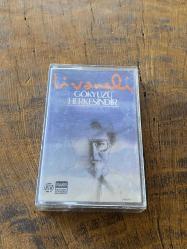 ZÜLFÜ LİVANELİ - GÖKYÜZÜ HERKESİNDİR - KASET