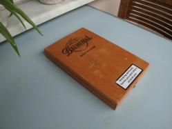 BALMORAL AHŞAP PURO KUTUSU ( Menteşeli & Kilitli Kapaklı ) MÜKEMMEL KONSİYONDA ÇOK ŞIK AHŞAP KUTU - Made DOMINICAN REPUBLIC