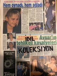 HAFTA SONU DERGİ - GAZETESİ EKSTRA EKİ DOĞUM GÜNÜ HEDİYESİ (TURKİSH -MAGAZINE - NEWSPAPER) - TAM TAKIM 8 SAYFADIR -  27 ARALIK 1991 - Sayı: 52 -Serpil Çakmaklı-Can Apa-Gülşah Dilek-Ramiz Dağlı-Nil Burak-Huysuz Virjin-Erol Evgin-Muazzez Abacı-Hasan Heybetli-Arzu Tok-Müjdat Gezen-İhsan Yalçın-Seval Tan-Nejat Alp-Dursun Karadağ-Arslan Güven-Emrah-Ali Poyrazoğlu-Oben Güney-Ali Poyrazoğlu-Bülent Kayabaş-Levent Tülek-Derya Alabora-Zerrin Sümer-Köksal Engür-Gül Onat-Anton Çehov-Gogol-Vanek-Stein-Nejat Uygur-Reagan-Gorbaçov-Bush-Ronald Reagan-Hüseyin-Kara Murat-Sezen Aksu-Tunç Başaran-Fehmi Yaşar-Atıf Yılmaz-Fikri Sağlar-Fatoş Sezer-Mehmet Ulusoy-Suat Ulusoy-Abdülhamit-Behice Sultan-Cihan Ünal-Neslihan Yargıcı-Murat Elbegel-Bilge Şan-Ömer Şan-Cevdet Akgün-Metin Ekşioğlu-Özdemir Erdoğan-Barış Kocagöl-Hülya Avşar-Kaya Çilingiroğlu-Tugay Tekin-Dursun Karadağ-Arslan Güven-Sezen Aksu-Uğur Yücel-Oğuz-Okan Bayülgen-Atilla Demircioğlu-Doğan Canku-Rüya Ersavcı-Semra Türel-Özdemir Erdoğan-Ramiz Dağlı-İb