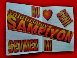 Galatasaray Hatıra Defteri - Bir Genç Kızın 1997, 1998, 1999 Yıllarında Galatasaray Maçları ve Anılarını Yazdığı Günlük Defteri - Futbolcu Kartları ve Gazete Kupürleri