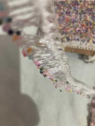 Zamansız El Sanatı – 4+ Metre Renkli Boncuklu Firkete Oyası