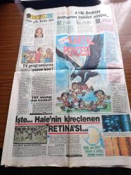 Gölge Adam Gazetesi - Turkish Newspaper - 20-26 Aralık 1988 - yazık ki Danıştay Başkanı olmuş başyazı - Galatasaray'ın yapılan haksızlığı en iyi anlatan mektubu yazan Bülent Batıbay Fotoğrafı - Türk demir Lady'si İmren Aykut'un cesur operasyonu - yasal yoldan nasıl vergi kaçırılıyor - Adnan Kaşıkçı eğitim bursu kuponu - Sovyetler birliği'nde eğitim ve öğretim röportaj Tuğrul Ak yazı dizisi - ANAP Güneydoğu'da istemeyi öğretti - ANAP Genel Başkan Yardımcısı İlker Tuncay DYP'nin kitlelere vereceği yeni bir mesaj yoktur dedi - Deneyimli politikacı İhsan Sabri Çağlayangil'e Yeni Bir siyasal sistem lazım - Midas'ın bilinen kulaklarına bilim adamları yüz yakıştırdı - Lens mi gözlük mü - Arçelik reklamı - yılın olay yaratacak yazı dizisi Türkiye'deki masonların lideri Orhan Alsaç ilk kez açıklıyor Yazı Dizisi - tüm dünyadaki üniversite adresleri ve burs veren kuruluşlar - Türk İş genel grev eğilimde - Galatasaray'a yapılan haksızlığı  en iyi şekilde anlatan milyonluk mektubun tam metni