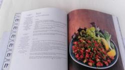 MUNA'NIN YEMEK KİTABI / MUNA'S COOKBOOK
