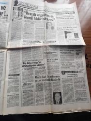 Gölge Adam Gazetesi - Turkish Newspaper - 10-16 Ocak 1989 - komünizm ve irtica iftirası başyazı - iktidar olmaya hazırız diyen SHP'nin Genel sekreteri Deniz Baykal'ın yalanını delilleriyle açıklıyoruz - Afrika'nın elmas diyarı Zaire Türk iş adamlarına açılan yeni kapı - Genç İş adamları Derneği Başkanı Cefi Kamhi'ye göre Türk ekonomisi ne durumda - Fenerbahçe kulübü'nün milyarder başkanı Tahsin Kaya'nın büyük iddiası - SHP Hatay milletvekili Ali Uyar YÖK başarılı görünmek için mi öğrencileri mezun ediyor - Emlak Bankası 2 tam sayfa reklam - İzmir Belediye Başkanı Burhan Özfatura şampiyonluk için tek adayım genç Beşiktaş dedi - tarihte tanınmış masonlar - Rıdvan Dilmen'i Fenerbahçe'den hiç kimse koparamaz - Galatasaray'ın en iyi savunma ödülü sahibi basketçi Tülin Fotoğrafı - Beyoğlu belediye başkanlığına adaylığını koyacak olan Hülya Koçyiğit - Fenerbahçe kaptanı Schumacher'e ödül verilecek - Trabzonspor yarıştan kopmadı - Bayer Münih'in yıldızı Olaf Thon'un yıllık geliri 600 milyon TL