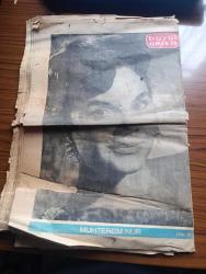 Büyük Gazete - Turkish Newspaper - 9 Haziran 1960 - Orgeneral Cemal Gürsel'in Türk gençliği hitabı - Gaziantep ve Topkapı olaylarının iç yüzü Fotoğrafı - İsmail Mahir Paşa nasıl öldürülmüştü - Atatürk'ün gizli merkezi yazan Sadi Borak - İsmet İnönü katiller topkapı'da otomobilinde öldürmek istediler - Lüks Nermin diyor ki Fotoğrafı - şehit teğmen Ali İhsan Kalmaz'ın ailesi Fotoğrafı - Yılın en güzel sergilerinden Füreyya'nın seramik sergisi - boş yuvalar yazan Kerime Nadir - eskici ve oğulları yazan Orhan Kemal - hayatım ve füzelerim yazan roket alimi W. Von Braun'un kendi kaleminden - Gina Lollobrigida oğlu ile kocasına bir vatan buldu Fotoğrafı - hemen her yerli filmde karşılaştığımız Ahmet Tarık Tekçe Fotoğrafı - Fenerbahçe takımının yeni koruyucu meleği Sandro Puppo - tatlı Yıldız Mualla Kaynak Fotoğrafı - Cezayir korsanları yazan ve çizen halikarnas balıkçısı - Jiu Jitsu mecburiyet olmazsa unutacaksın Fotoğrafı - büyük bir Fransız ozanı Henri Michaux - Muhterem Nur Fotoğrafı