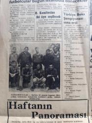 Sabah Postası Gazetesi - Turkish Newspaper - 20 Kasım 1962 - Gaz çay ve köylü sigarasına zam yok - Maliye Bakanı Ferit Melen fakir köylüden vergi alınmayacak dedi - İzmir'de klakson çalmak yasak - De Gaulle seçimlerde başarı kazandı - İzmirli hamallar Dün grev yaptılar - Hindistan ölüm kalım savaşına başladı - çocuk kitapları sergisi Fotoğrafı - İngiliz tarihçisi Toynbee Kızıl Çin büyük bir tehlikedir dedi - Yıldız Asena acıklı macerasını anlattı - Amerika uçaklarını geri çekmesi için Sovyetlere 48 saat mühlet veriyor - Zehra Abla yazan Hikmet Bozkurt Yazı Dizisi - şehir içinde belediye otobüsünün yolu kesildi - Eline ilk defa tüfek alan Miray Sözerman tecrübeli avcıları mağlup etti Fotoğrafı - Şeker gibi film ne şeker şey başrollerde Göksel Arsoy Türkan Şoray - turistik göl gazinosu şahane bir program açılıyor - Zorlu damat filmi başrolde Kadir Savun Cevat Kurtuluş köşk ve lale sinemalarında - Bytomlular 3. Tur Galatasaray'ın hakkıydı dedi - milli takımımız yarın gidiyor - Spartak