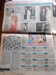 Hürriyet Hafta Sonu Gazetesi - Turkish Newspaper - 16 Ocak 1987 - Serpil Çakmaklı'ya giden yol kız kardeşinin masasından mı geçiyor yoksa dev çiçekten mi Fotoğrafı - Ahu Tuğba erkek kadınmış - parlamenter Atılma Sin pavyonlardan gazinolara terfi etti - İlhan İrem'le uçabilirsiniz Fotoğrafı - Harika Avcı kendini beğenmiyor Fotoğrafı - Tarık Tarcan Ve Sibel Turnagöl Fotoğrafı - Hitler'in göz koyduğu sanatçı Ferdi Tayfur Fotoğrafı - arabeskçi Ferdi Tayfur Amerika'da katil olacaktı Fotoğrafı - eşofmanlı türkücü Bedia Akartürk Fotoğrafı - Gül Erda'nın o biçim fotoğrafları - Arif Sağ suçlanıyor gönülden gönüle mi reklam kuşağı mı Fotoğrafı - Hülya Koçyiğit Kadir İnanır toto'da da loto'da da yattı Fotoğrafı - Zuhal Olcay Müjdat Gezen dulların aşkı Fotoğrafı - Orhan Gencebay'ın kolunda gelin görünce Sevim Emre çatladı Fotoğrafı - Hülya Avşar Kedi Kızı yedi Fotoğrafı - Yönetmen Sinan Çetin eserinden utandı kendi adı yerine uydurma bir isim kullandı - ödüllü yönetmen Korhan Abay'a ayıp etti