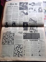 Hürriyet Hafta Sonu Gazetesi - Turkish Newspaper - 16 Ocak 1987 - Serpil Çakmaklı'ya giden yol kız kardeşinin masasından mı geçiyor yoksa dev çiçekten mi Fotoğrafı - Ahu Tuğba erkek kadınmış - parlamenter Atılma Sin pavyonlardan gazinolara terfi etti - İlhan İrem'le uçabilirsiniz Fotoğrafı - Harika Avcı kendini beğenmiyor Fotoğrafı - Tarık Tarcan Ve Sibel Turnagöl Fotoğrafı - Hitler'in göz koyduğu sanatçı Ferdi Tayfur Fotoğrafı - arabeskçi Ferdi Tayfur Amerika'da katil olacaktı Fotoğrafı - eşofmanlı türkücü Bedia Akartürk Fotoğrafı - Gül Erda'nın o biçim fotoğrafları - Arif Sağ suçlanıyor gönülden gönüle mi reklam kuşağı mı Fotoğrafı - Hülya Koçyiğit Kadir İnanır toto'da da loto'da da yattı Fotoğrafı - Zuhal Olcay Müjdat Gezen dulların aşkı Fotoğrafı - Orhan Gencebay'ın kolunda gelin görünce Sevim Emre çatladı Fotoğrafı - Hülya Avşar Kedi Kızı yedi Fotoğrafı - Yönetmen Sinan Çetin eserinden utandı kendi adı yerine uydurma bir isim kullandı - ödüllü yönetmen Korhan Abay'a ayıp etti